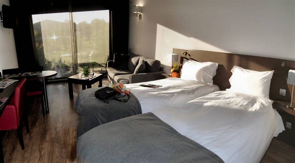 Hotel Eden Park Pau Est, Avec Piscine Eksteriør billede